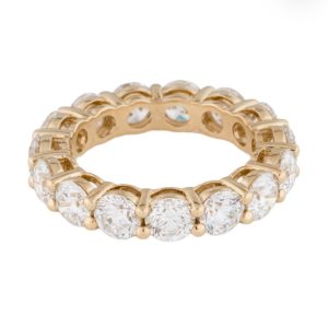 Anillo completo de diamantes
