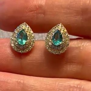 Aretes de Esmeralda con Doble Halo de Diamantes