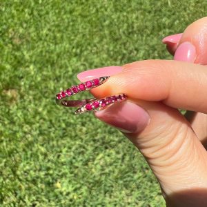 Anillo de rubí en oro amarillo de 14K