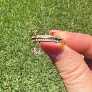 Anillo de diamantes naturales con segurito de diamantes en oro 14k