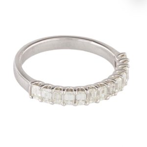 Anillo de diamantes corte esmeralda